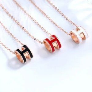 Classic Hpendant &necklace